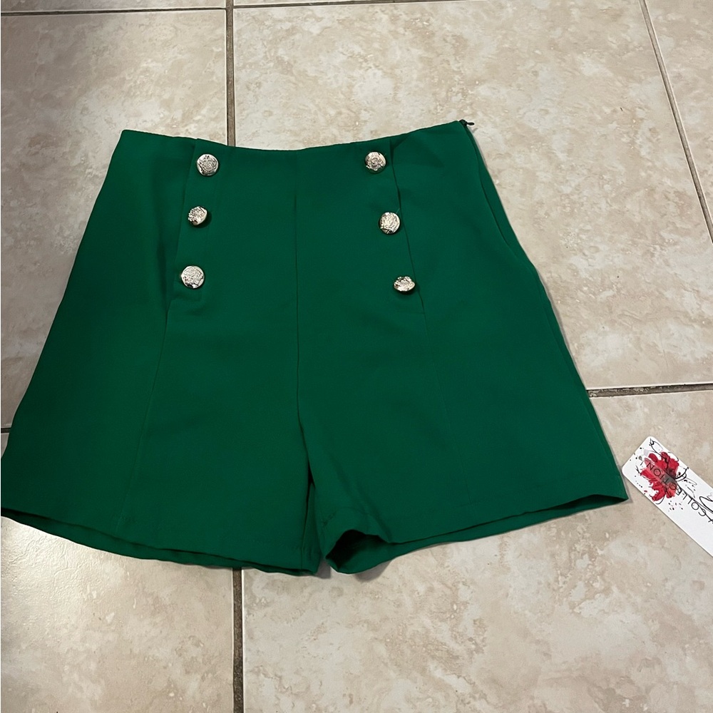 Green high waisted Shorts